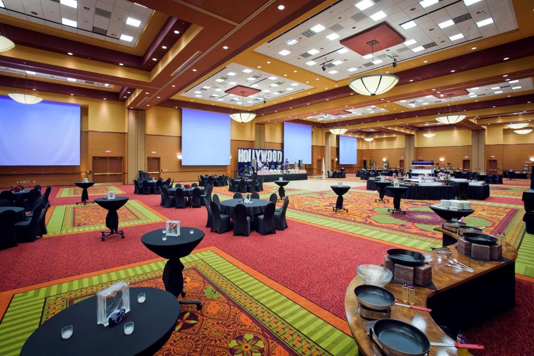 Embassy Suites East Peoria Hotel And Riverfront Conference Center Exterior foto